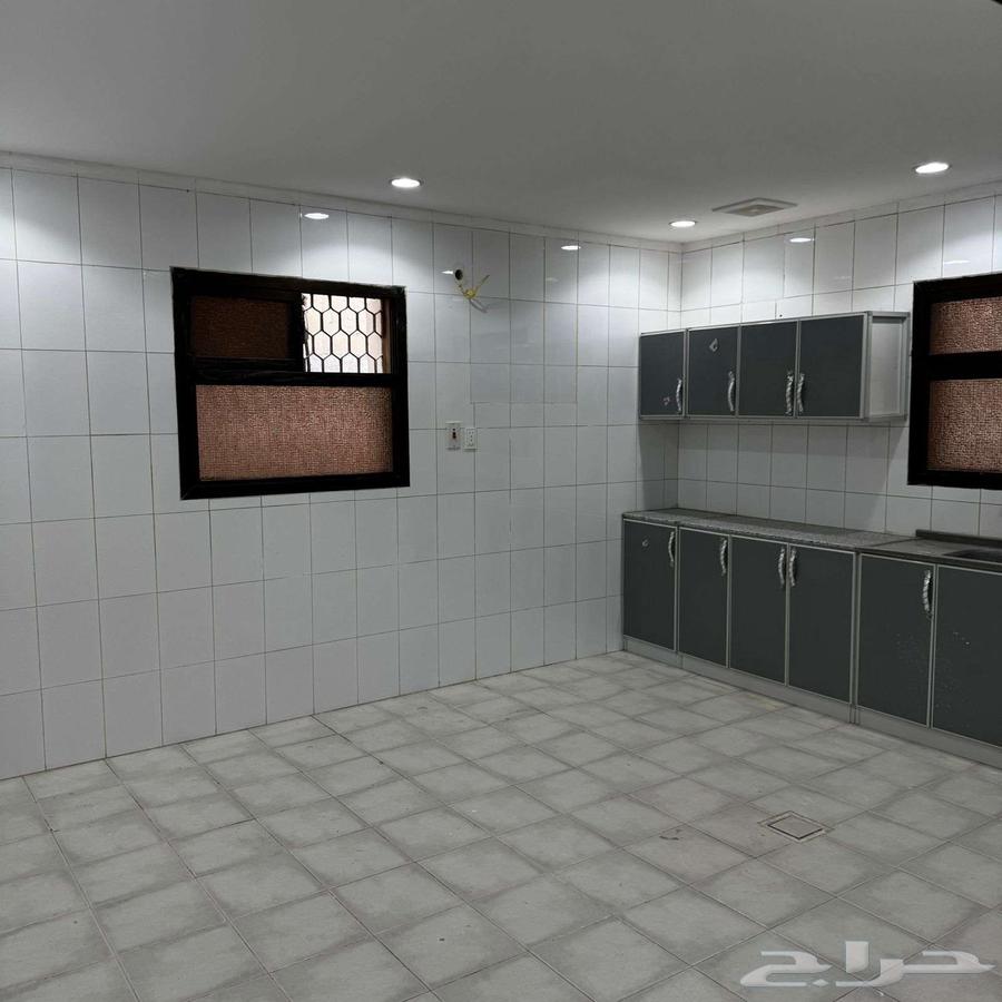 3 bedroom apartment in Al Nuzhah 4