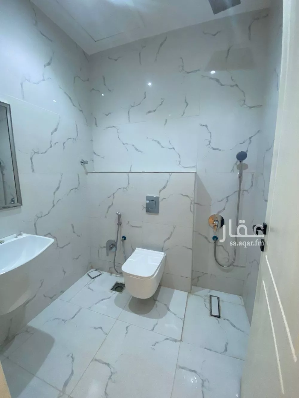 2 bedroom apartment in Dhahrat Laban 6