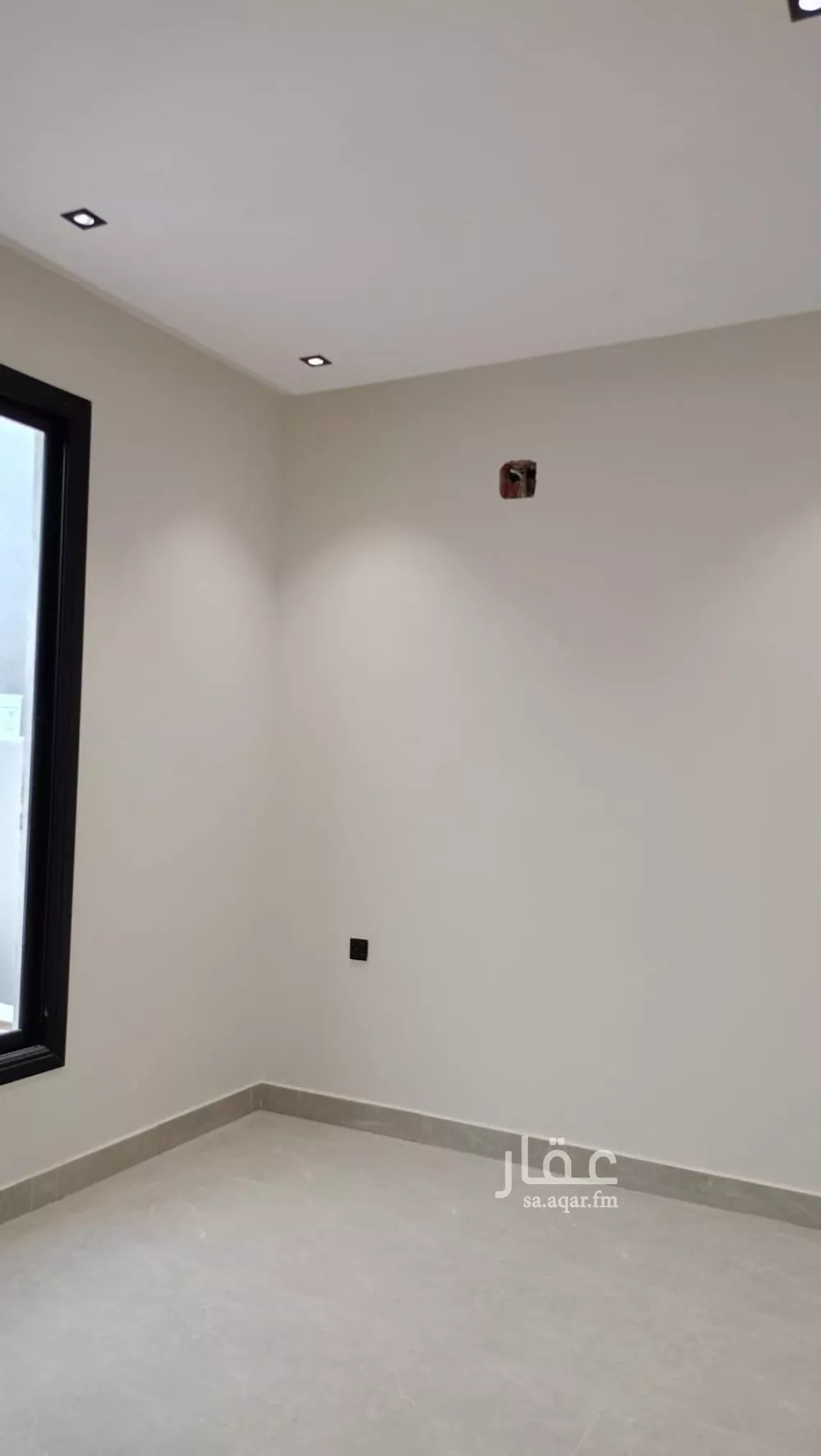 فيلا 9 غرف في الشرق 13