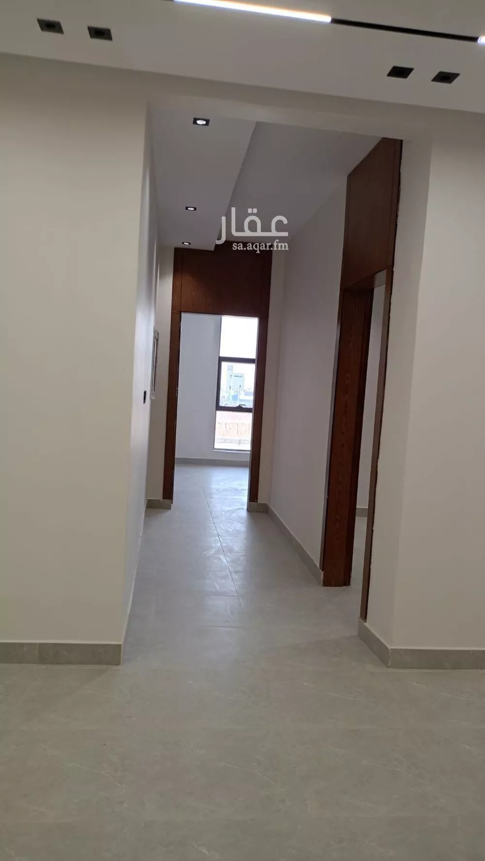 فيلا 9 غرف في الشرق 16