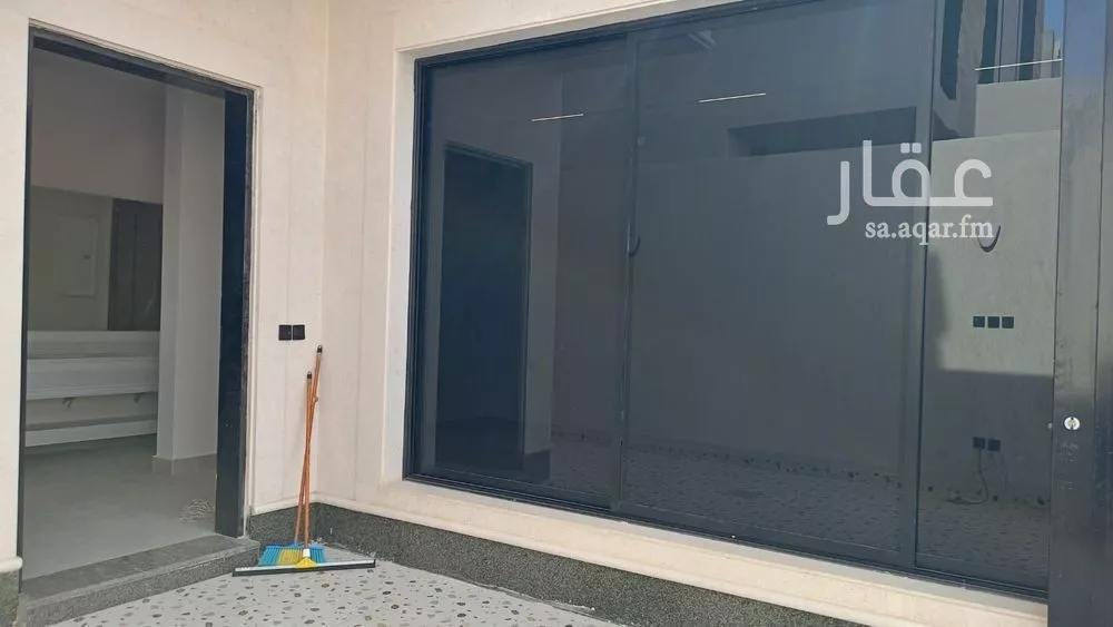 فيلا 9 غرف في الشرق 24