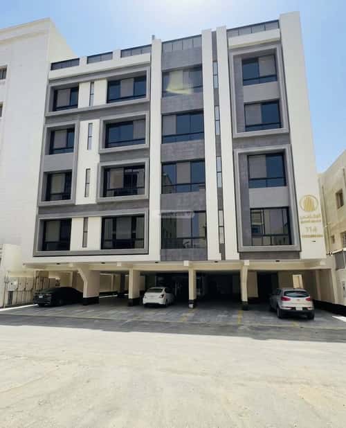 شقة  في الروضة 12