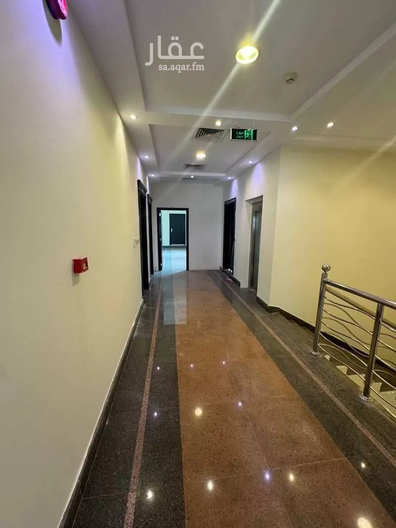 عمارة 1050 م² في الشهداء 8