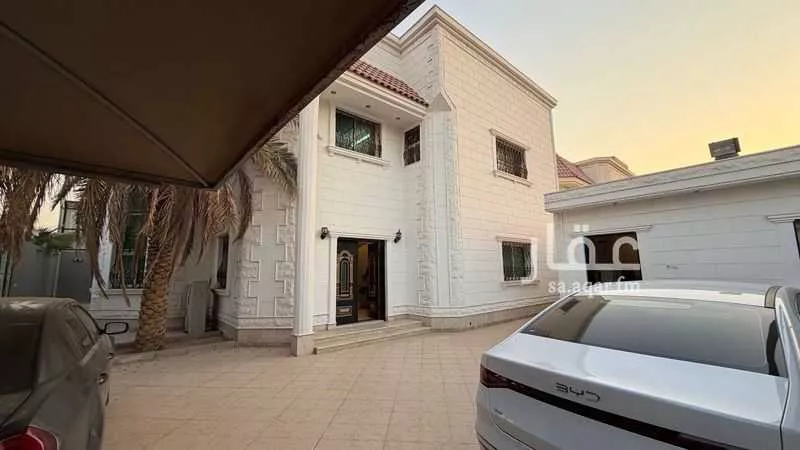 فيلا 5 غرف في الملك فيصل 2