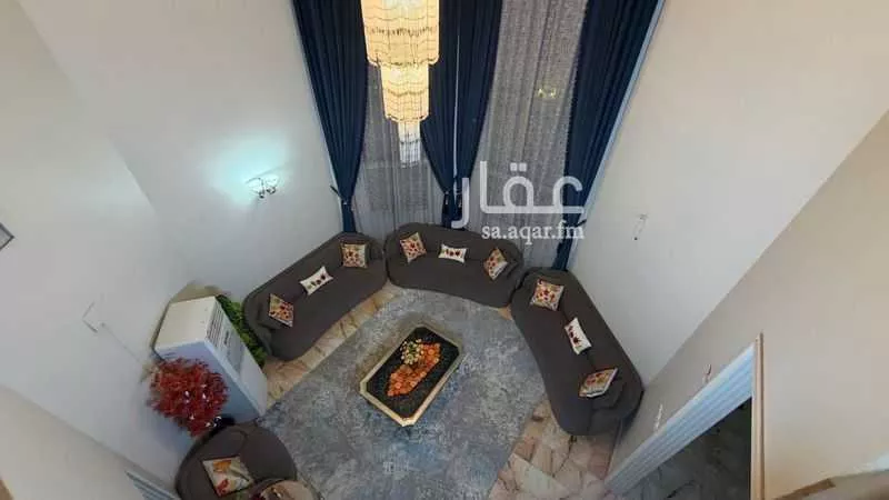 فيلا 5 غرف في الملك فيصل 12