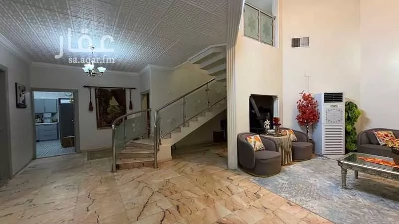 فيلا 5 غرف في الملك فيصل 20