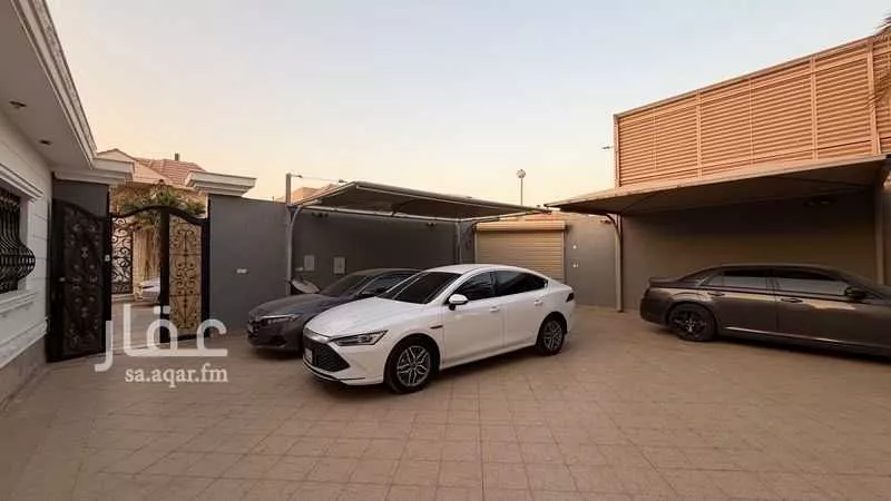 فيلا 5 غرف في الملك فيصل 7