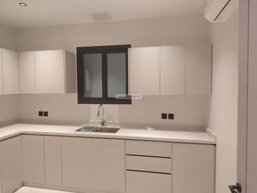 شقة 3 غرف في الحمرا 4