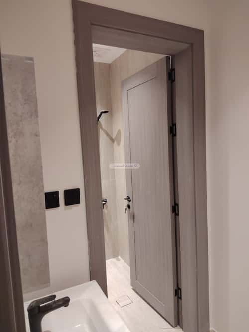 شقة 3 غرف في الحمرا 9