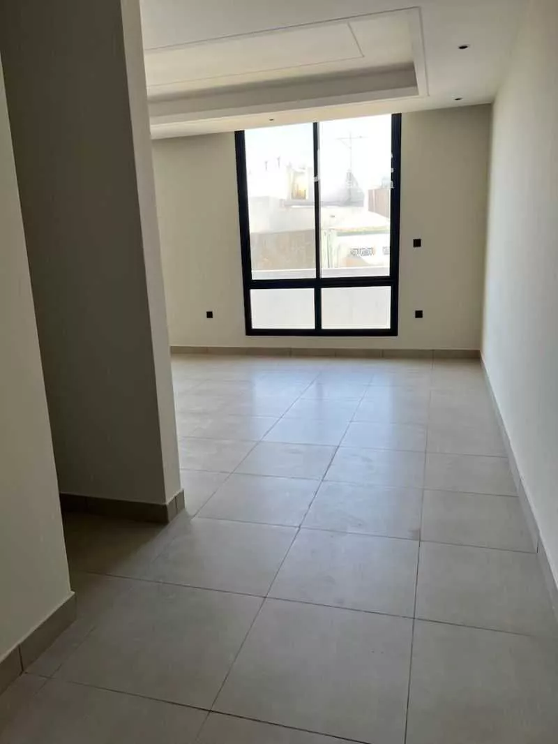 شقة 4 غرف في المروج 5