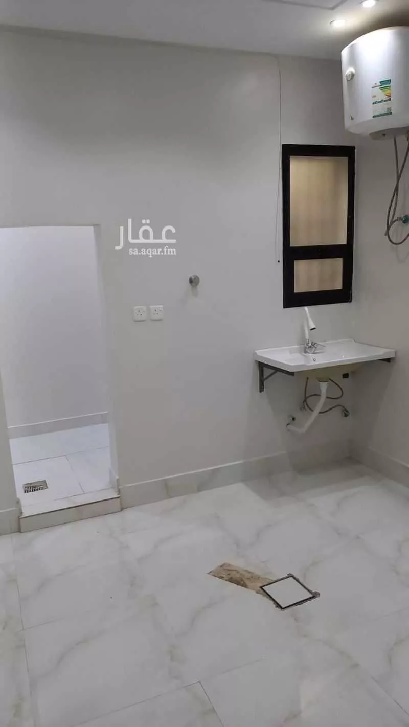 شقة 2 غرف في النظيم 10