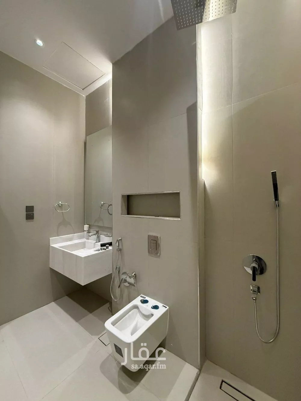 فيلا 7 غرف في المهدية 4