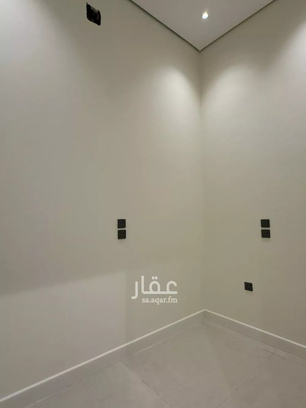 فيلا 7 غرف في المهدية 5