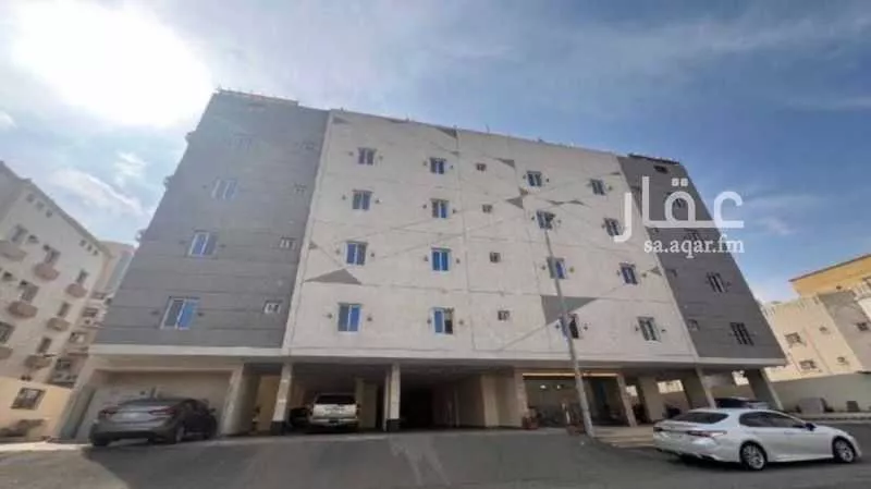 شقة 5 غرف في الريان 3