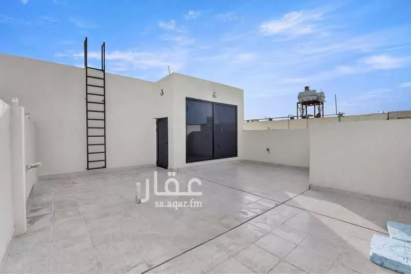 فيلا 8 غرف في طيبة 7