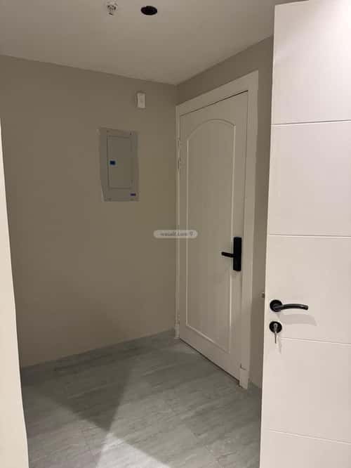 5 bedroom apartment in Al Hamra, Eastern Province 9
