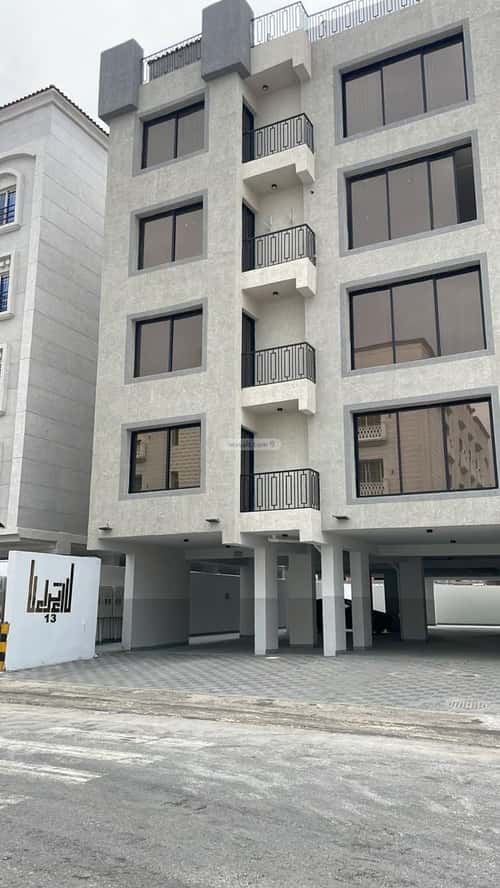5 bedroom apartment in Al Hamra, Eastern Province 2