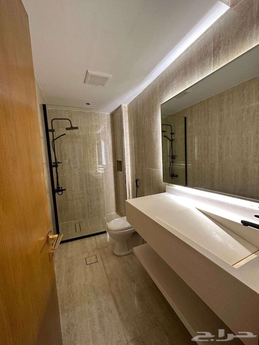 3 bedroom apartment in Al Falah 7