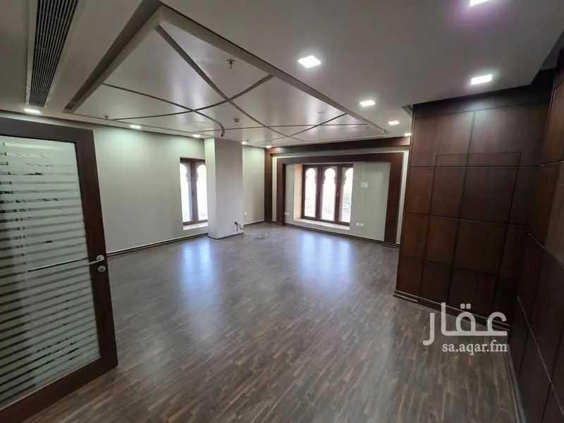 898 sqm office in Al Naeem 2