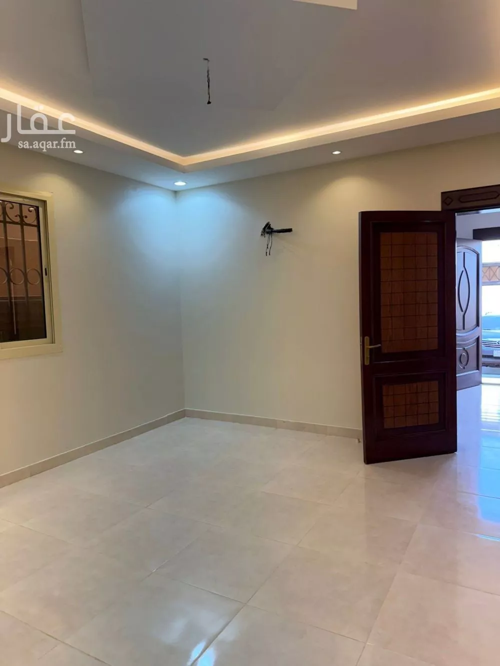 5 bedroom apartment in Al Falah 4