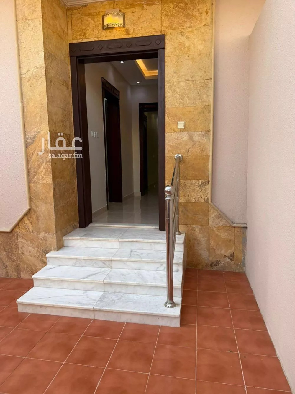 5 bedroom apartment in Al Falah 8