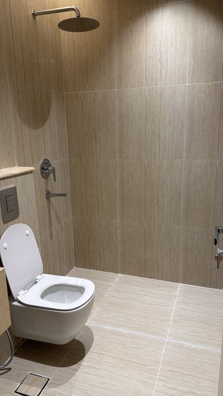 شقة 3 غرف في النرجس 5