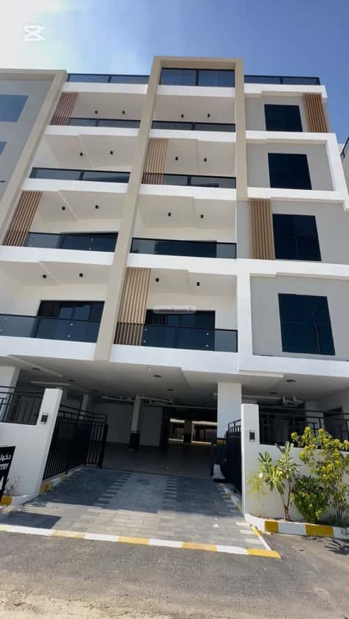 3 bedroom apartment in Al Bahr 5
