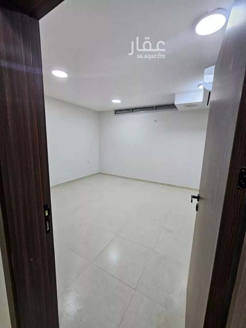 5 bedroom floor in Al Aridh 2
