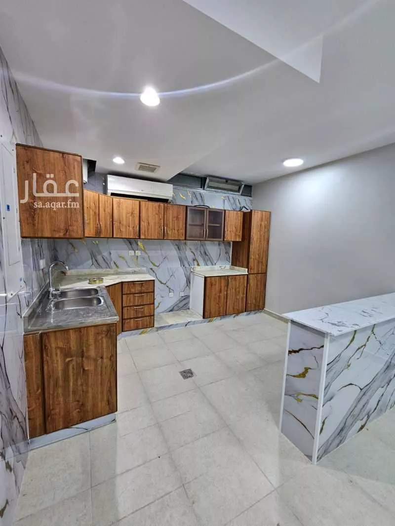 5 bedroom floor in Al Aridh 4