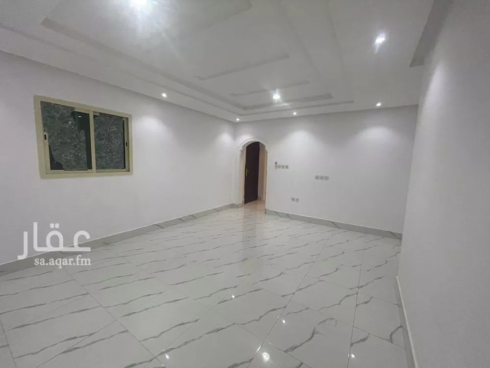 دور 3 غرف في العارض 9