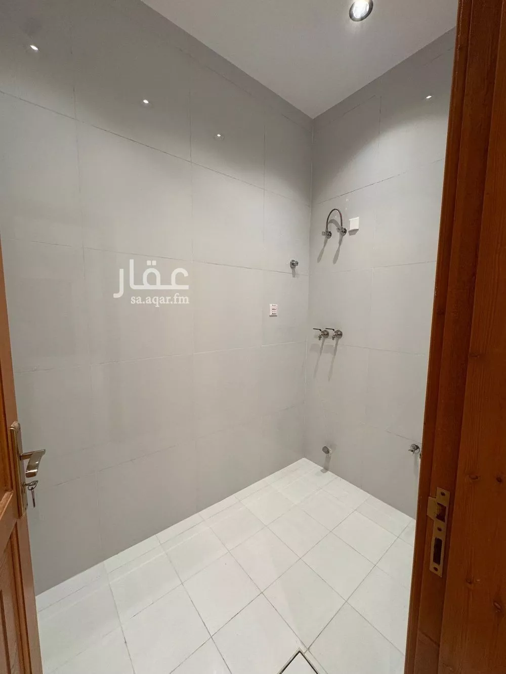 شقة 4 غرف في الصفا 5