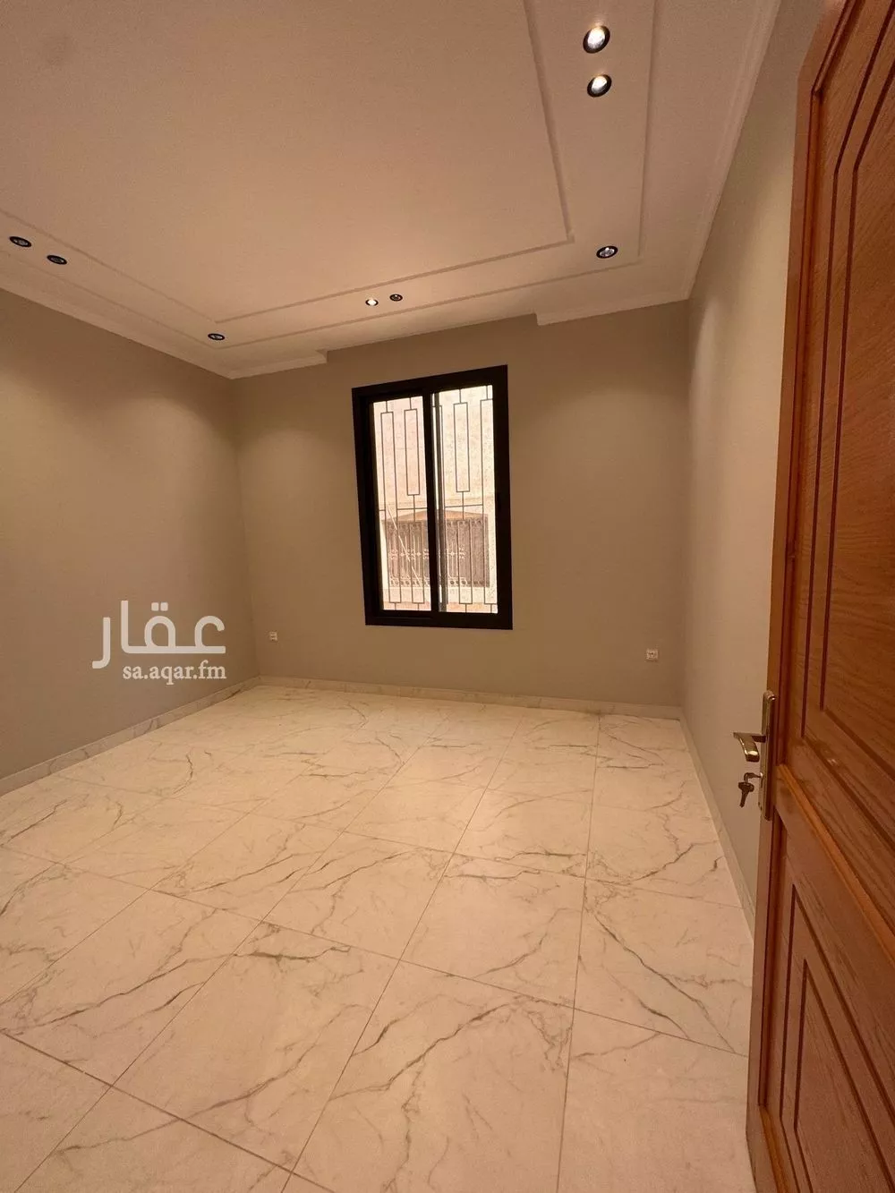 شقة 4 غرف في الصفا 8