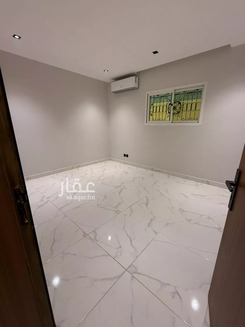 شقة 3 غرف في العقيق 6