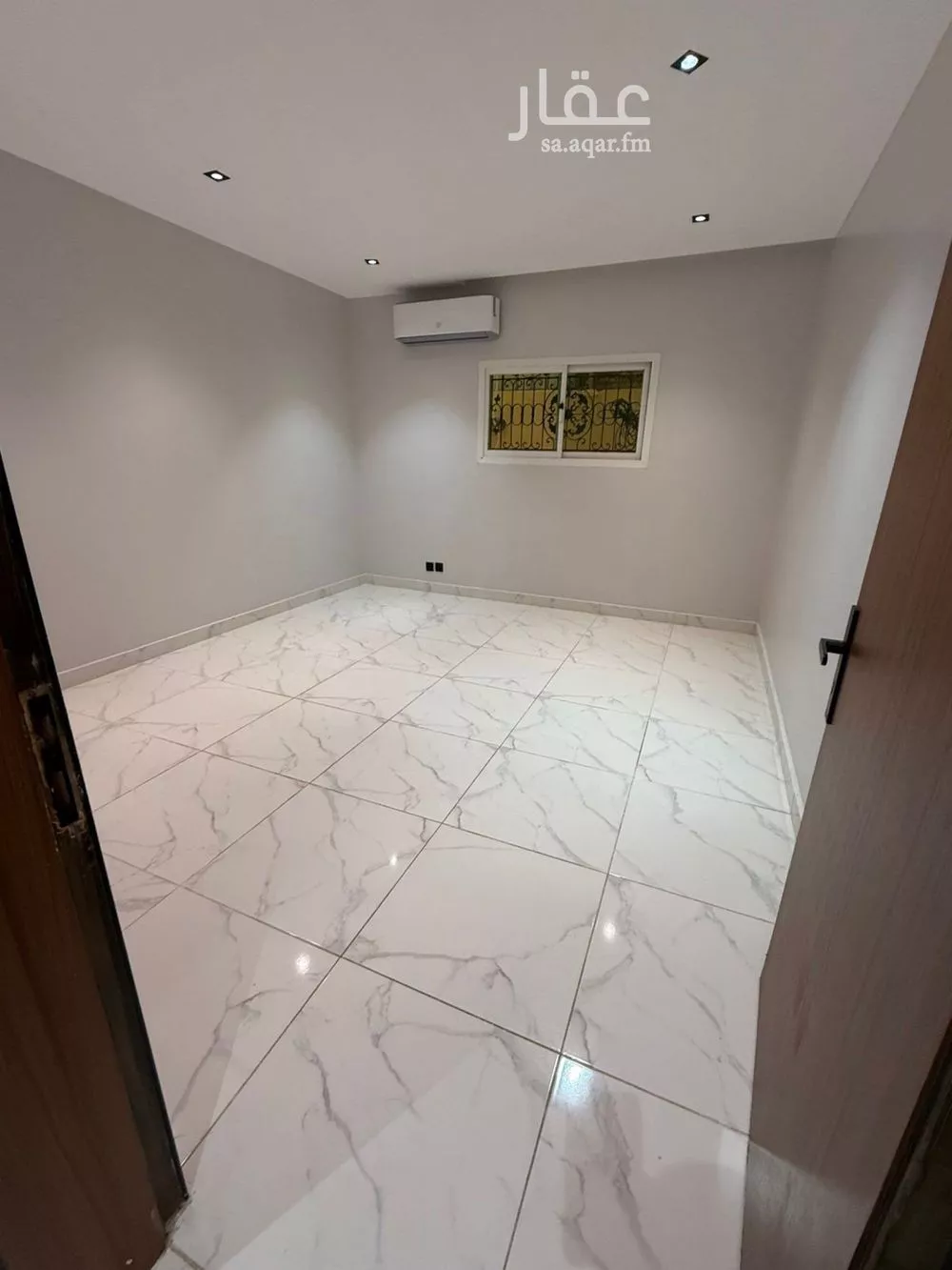 شقة 3 غرف في العقيق 7