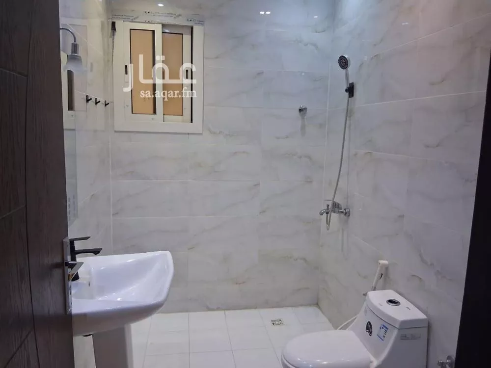 شقة 5 غرف في السامر 3