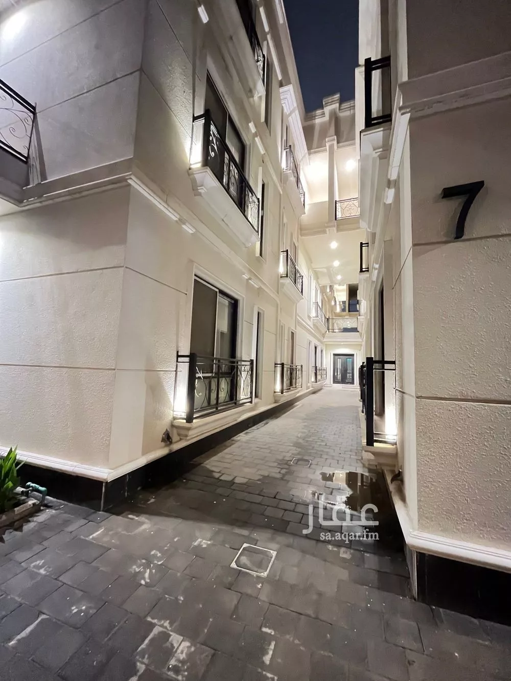 5 bedroom apartment in Al Yarmouk 2