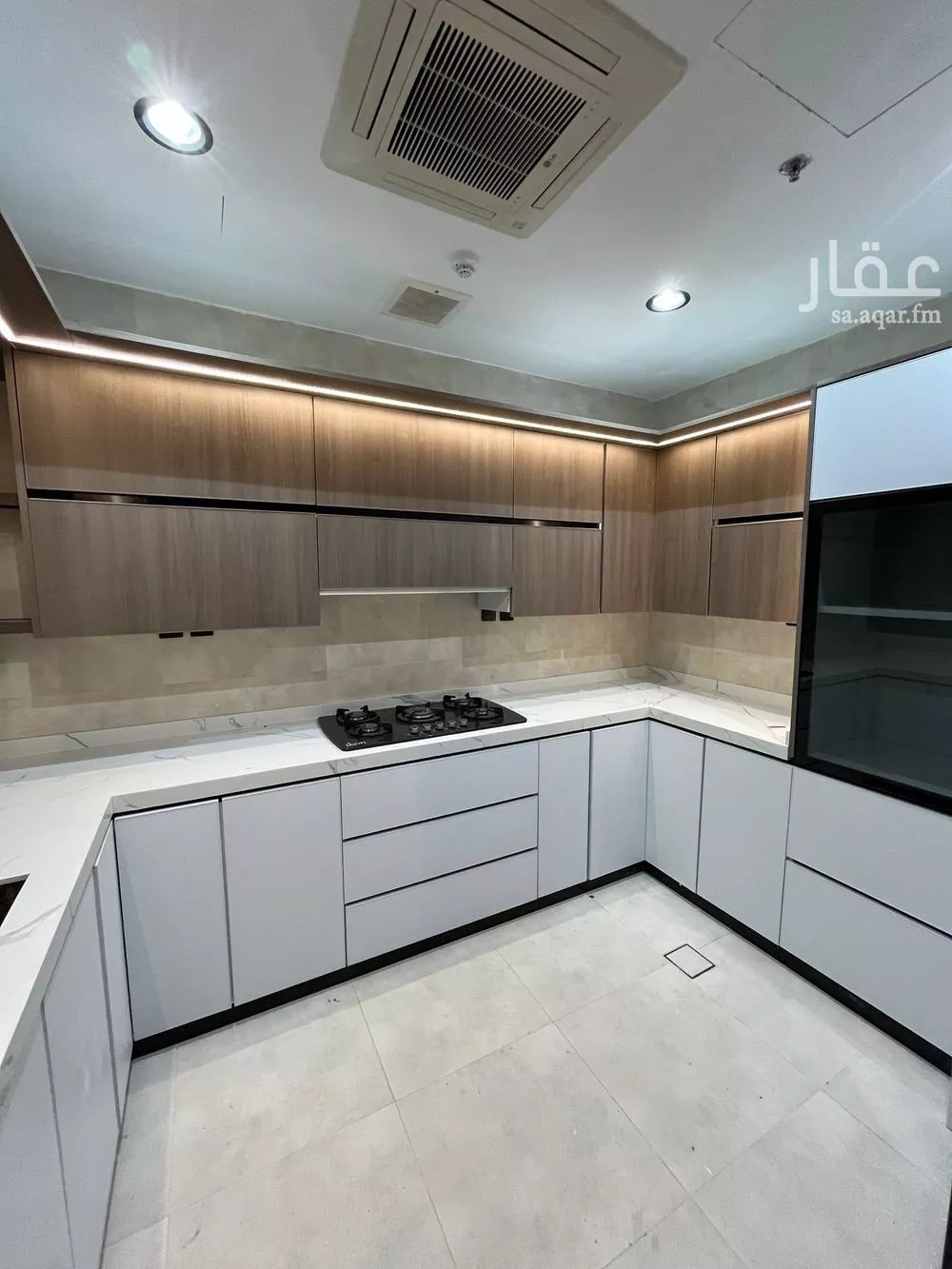 5 bedroom apartment in Al Yarmouk 4