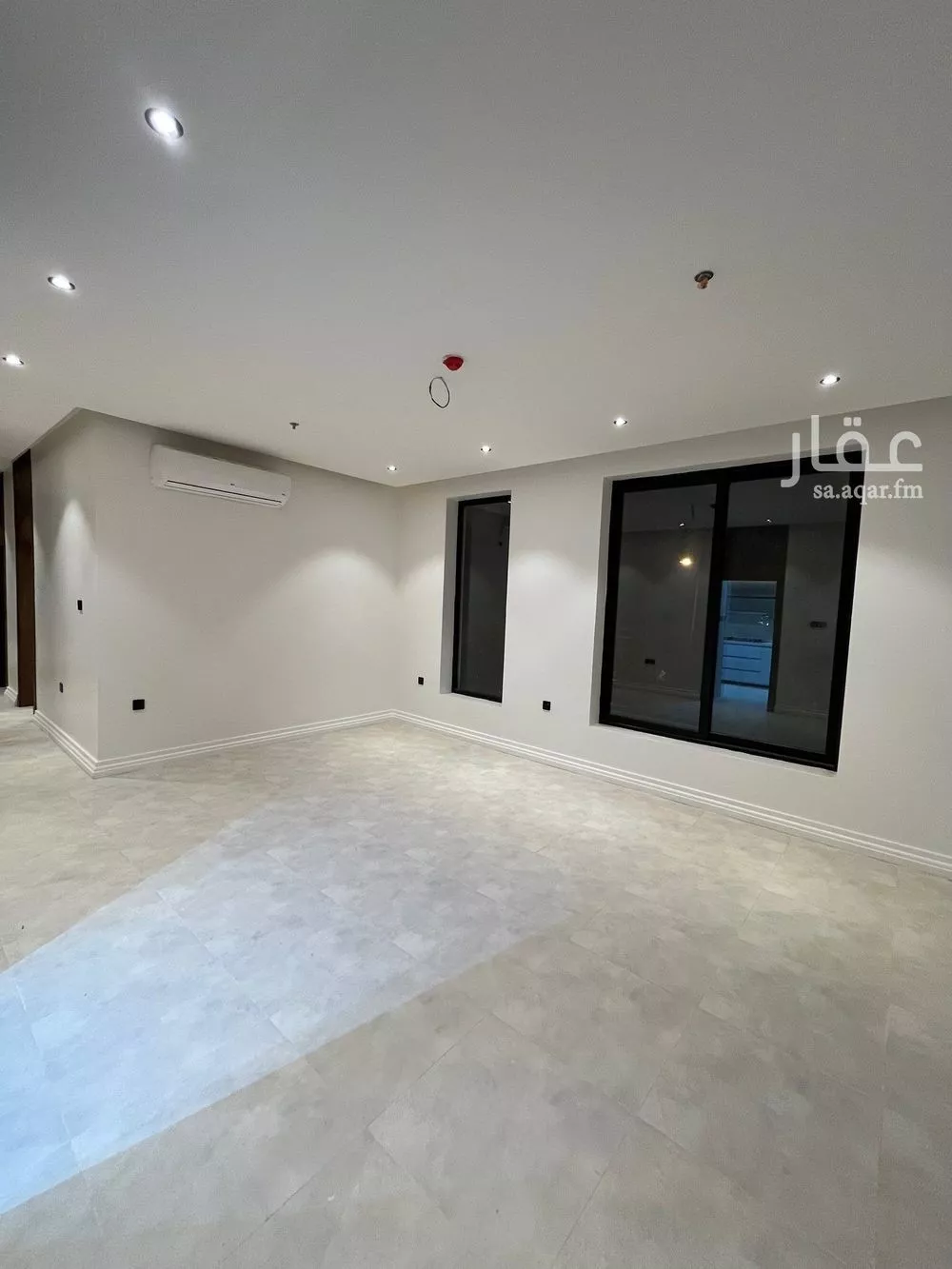 5 bedroom apartment in Al Yarmouk 8