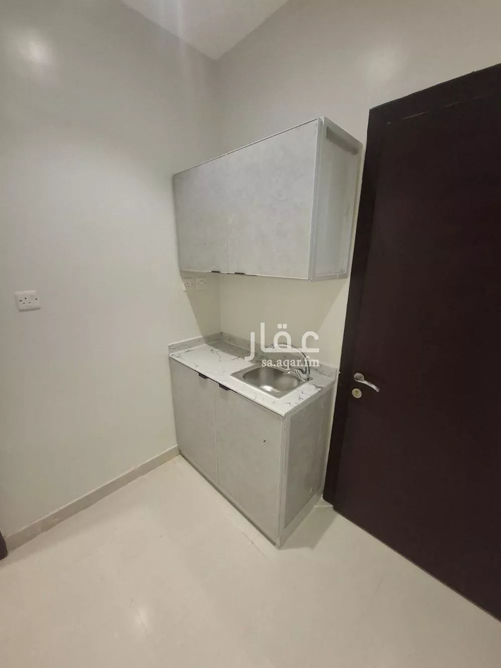 شقة 1 غرف في ظهرة لبن 10