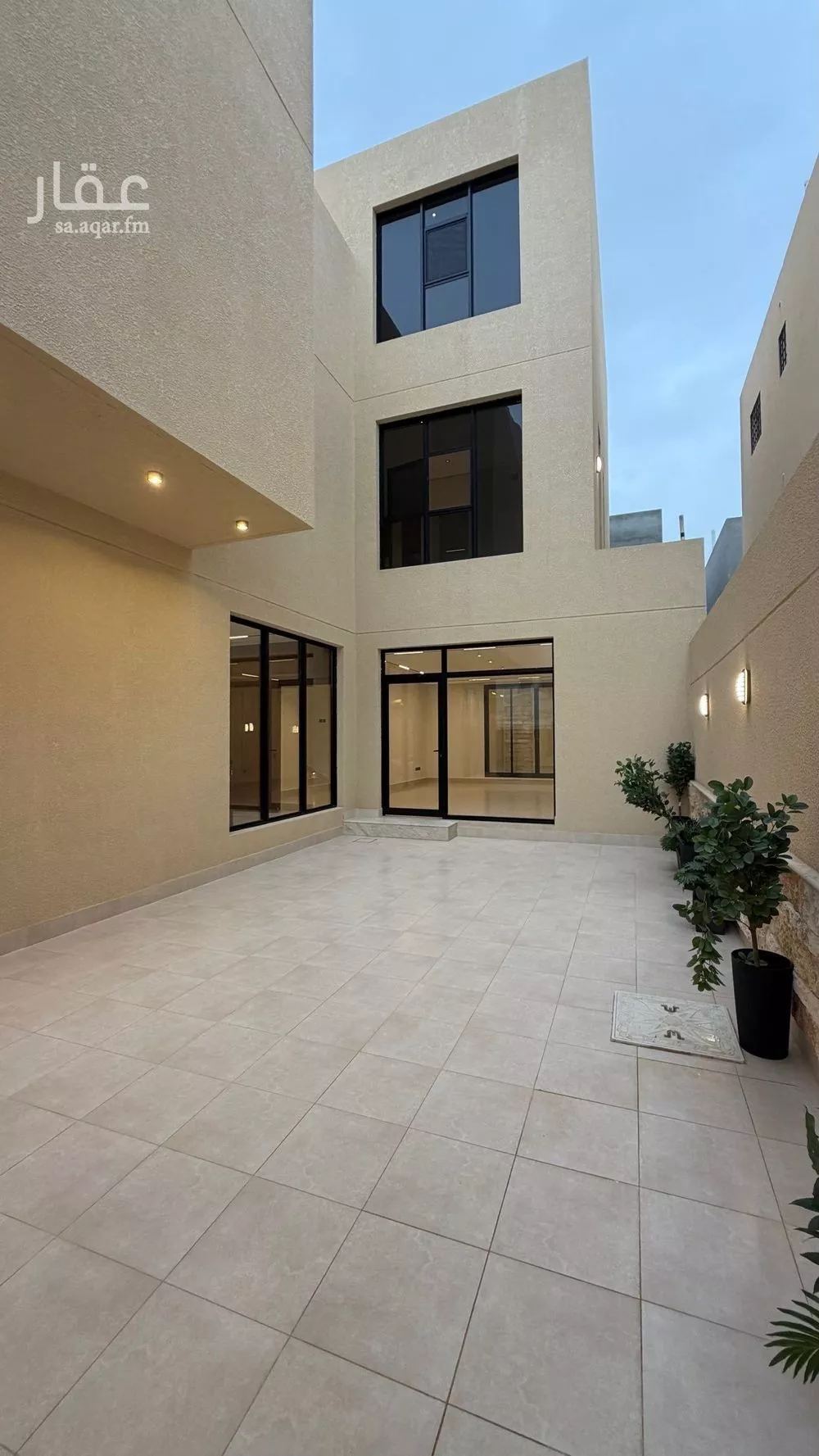 فيلا 5 غرف في المهدية 4