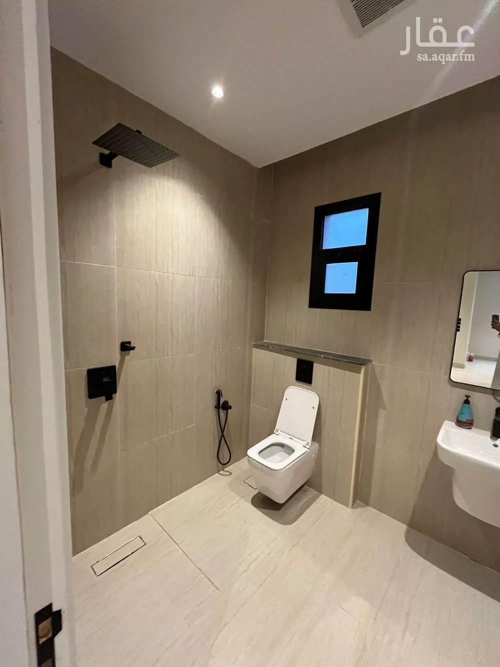 شقة 3 غرف في الرمال 12