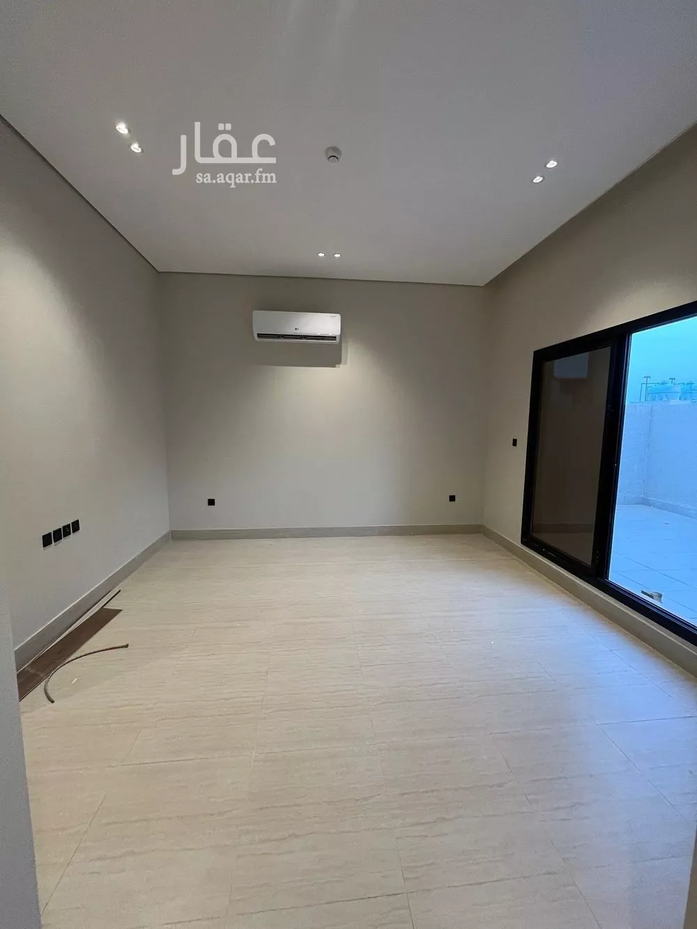 شقة 3 غرف في الرمال 4