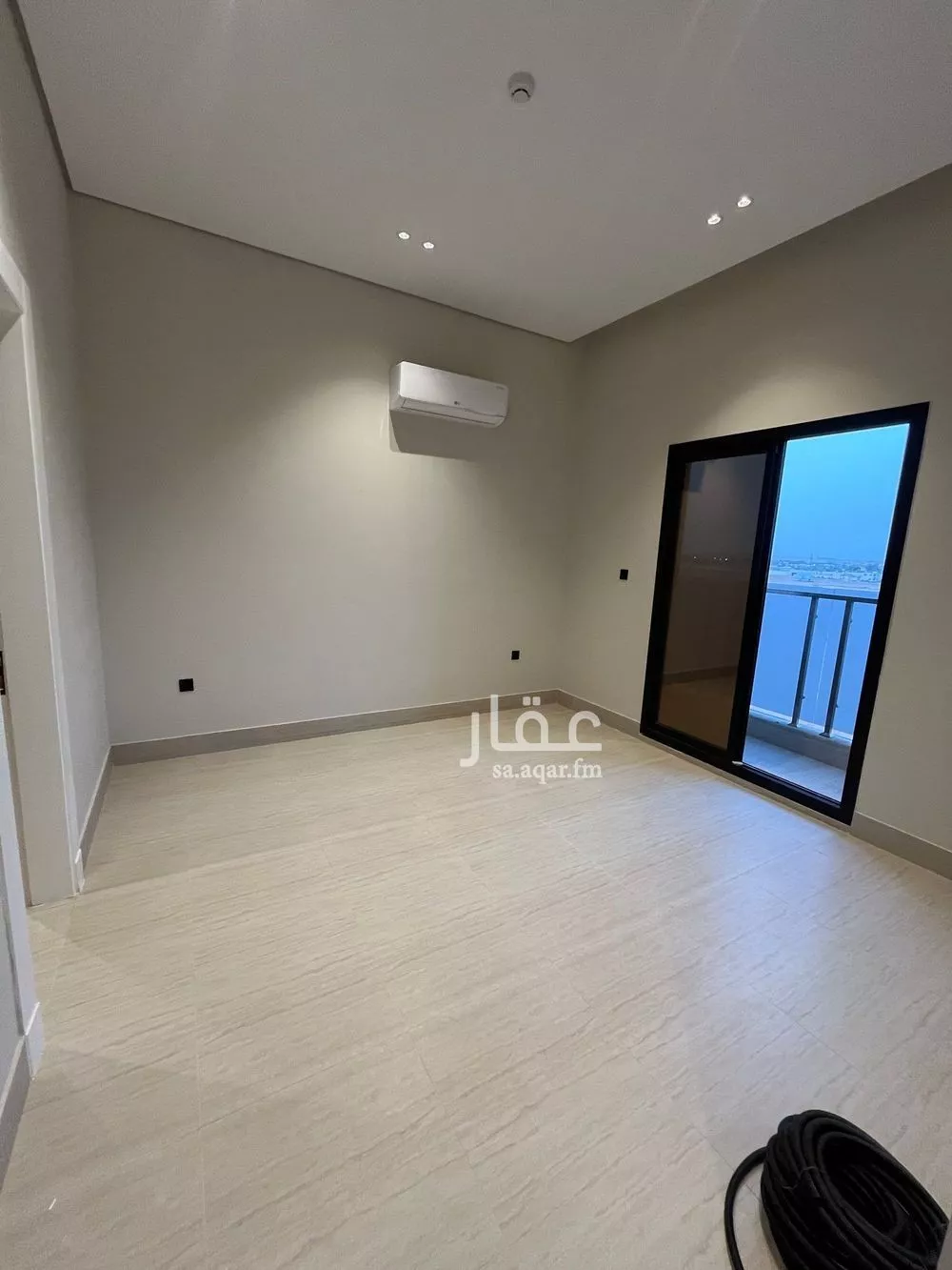 شقة 3 غرف في الرمال 6