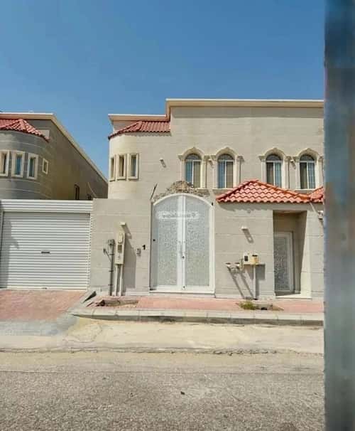 6 bedroom villa in Al Buhairah 4