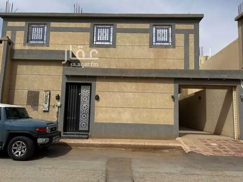 3 bedroom floor in Al Janadriyah 3