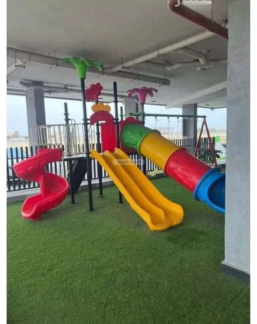 شقة 3 غرف في الحمرا 4