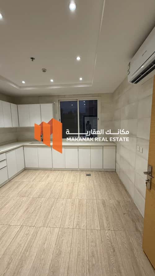 4 bedroom apartment in Al Hamra 3