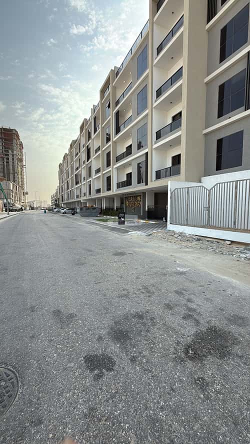 3 bedroom apartment in Al Bahr 1