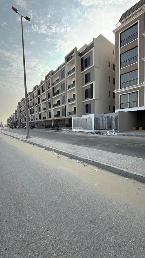 3 bedroom apartment in Al Bahr 9