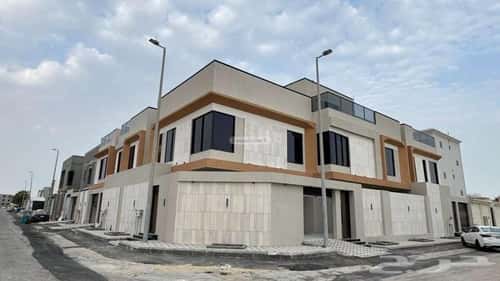 5 bedroom villa in As Sawari 6